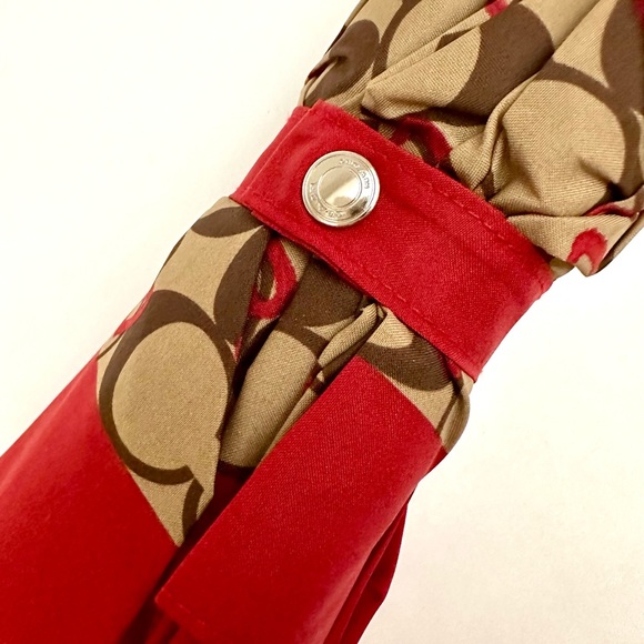 NWT COACH Signature Crayon Heart Umbrella - Picture 10 of 10